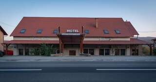 Мотели Veritas Motel Совата Трехместный номер-2